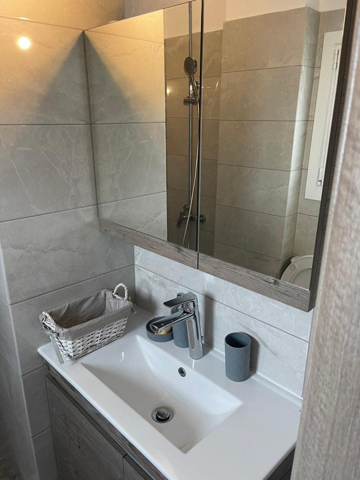 Airport View Apartments أرتيميدا الغرفة الصورة